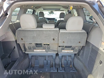 2018 Toyota Sienna XLE 8-Passenger 119.3" WB - miniatura 24