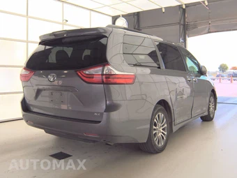 2018 Toyota Sienna XLE 8-Passenger 119.3" WB - miniatura 5