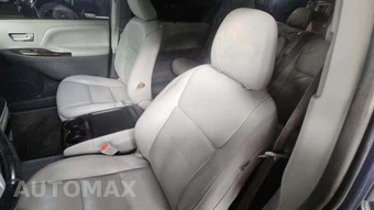 2018 Toyota Sienna XLE 8-Passenger 119.3" WB - miniatura 20