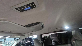 2018 Toyota Sienna XLE 8-Passenger 119.3" WB - miniatura 21
