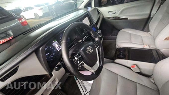 2018 Toyota Sienna XLE 8-Passenger 119.3" WB - miniatura 22