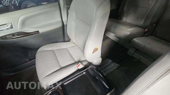 2018 Toyota Sienna XLE 8-Passenger 119.3" WB - miniatura 23