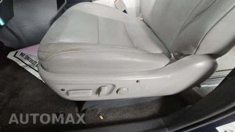 2018 Toyota Sienna XLE 8-Passenger 119.3" WB - miniatura 28