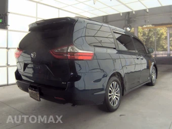 2018 Toyota Sienna XLE 8-Passenger 119.3" WB - miniatura 4