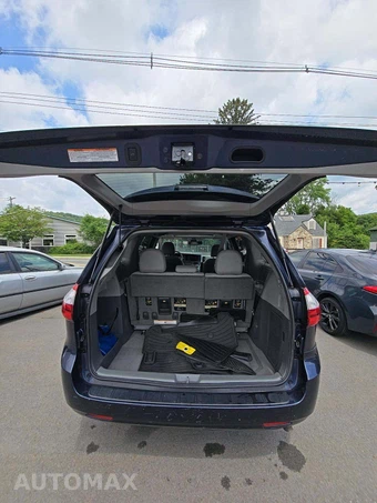2018 Toyota Sienna XLE 8-Passenger 119.3" WB - miniatura 15