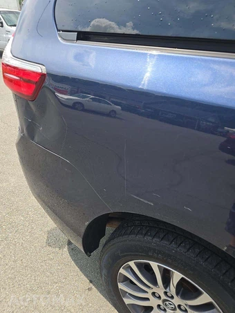 2018 Toyota Sienna XLE 8-Passenger 119.3" WB - miniatura 28