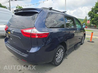 2018 Toyota Sienna XLE 8-Passenger 119.3" WB - miniatura 3