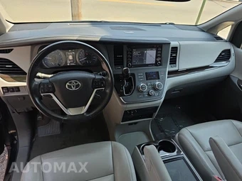 2018 Toyota Sienna XLE Premium 7-Passenger 119.3" WB - miniatura 14