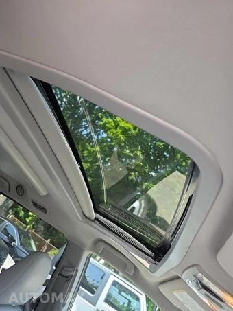 2018 Toyota Sienna XLE Premium 7-Passenger 119.3" WB - miniatura 18