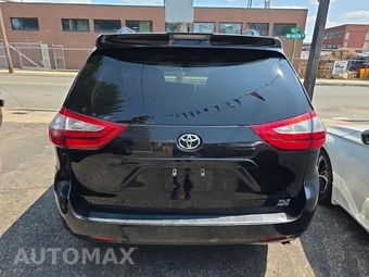 2018 Toyota Sienna XLE Premium 7-Passenger 119.3" WB - miniatura 5