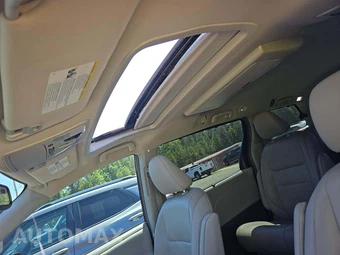 2018 Toyota Sienna XLE Premium 8-Passenger 119.3" WB - miniatura 11