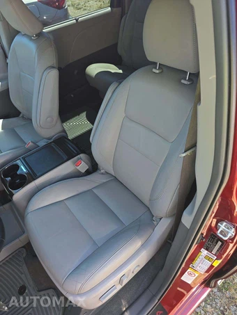 2018 Toyota Sienna XLE Premium 8-Passenger 119.3" WB - miniatura 6