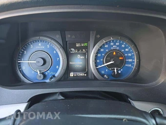 2018 Toyota Sienna XLE Premium 8-Passenger 119.3" WB - miniatura 9