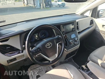 2018 Toyota Sienna XLE Premium 8-Passenger 119.3" WB - miniatura 11