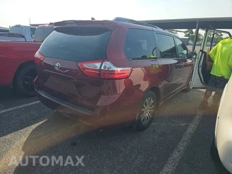 2018 Toyota Sienna XLE Premium 8-Passenger 119.3" WB - miniatura 4