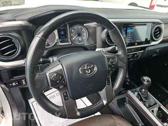 2018 Toyota Tacoma Limited Crew Cab Medium Bed - miniatura 10