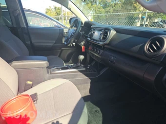 2018 Toyota Tacoma SR Crew Cab Medium Bed - miniatura 8