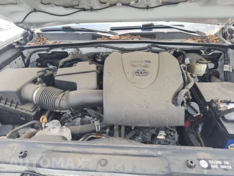 2018 Toyota Tacoma SR Crew Cab Medium Bed - miniatura 22