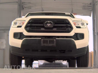 2018 Toyota Tacoma SR Crew Cab Medium Bed - miniatura 3
