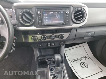 2018 Toyota Tacoma SR5 - miniatura 11