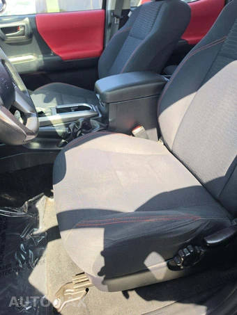 2018 Toyota Tacoma SR5 Crew Cab Medium Bed - miniatura 6
