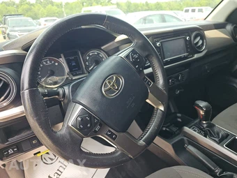 2018 Toyota Tacoma SR5 Crew Cab Medium Bed - miniatura 10