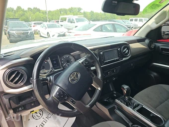 2018 Toyota Tacoma SR5 Crew Cab Medium Bed - miniatura 11