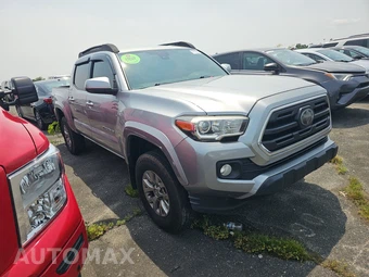 2018 Toyota Tacoma SR5 Crew Cab Medium Bed - miniatura 3