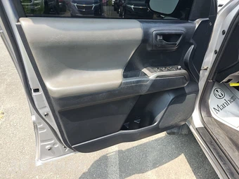 2018 Toyota Tacoma SR5 Crew Cab Medium Bed - miniatura 9