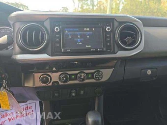 2018 Toyota Tacoma SR5 Crew Cab Medium Bed - miniatura 11
