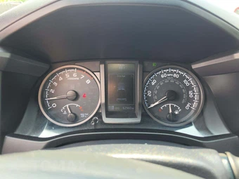 2018 Toyota Tacoma TRD Off-Road Crew Cab Medium Bed - miniatura 6