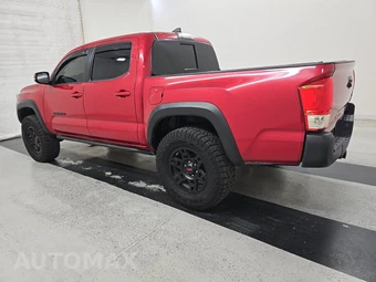 2018 Toyota Tacoma TRD Off-Road Crew Cab Medium Bed - miniatura 6