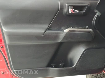 2018 Toyota Tacoma TRD Off-Road Crew Cab Medium Bed - miniatura 9