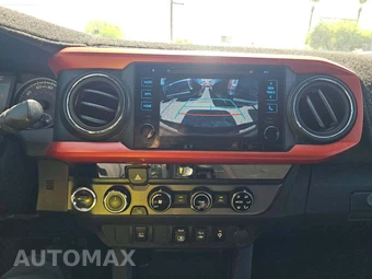 2018 Toyota Tacoma TRD Off-Road Crew Cab Medium Bed - miniatura 10