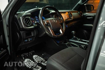 2018 Toyota Tacoma TRD Off-Road Crew Cab Medium Bed - miniatura 8