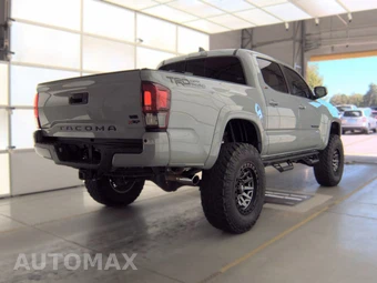 2018 Toyota Tacoma TRD Off-Road Crew Cab Medium Bed - miniatura 4
