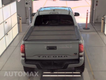 2018 Toyota Tacoma TRD Off-Road Crew Cab Medium Bed - miniatura 5