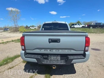 2018 Toyota Tacoma TRD Off-Road Crew Cab Medium Bed - miniatura 4