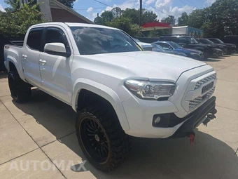 2018 Toyota Tacoma TRD Off-Road Crew Cab Medium Bed - miniatura 4