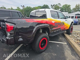 2018 Toyota Tacoma TRD Pro Crew Cab Medium Bed - miniatura 3