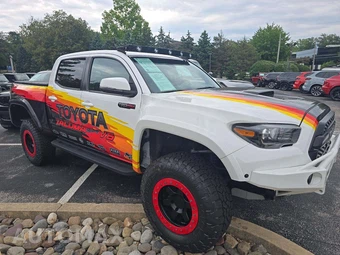 2018 Toyota Tacoma TRD Pro Crew Cab Medium Bed - miniatura 4