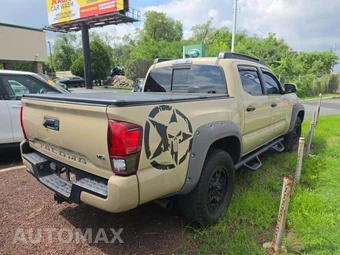 2018 Toyota Tacoma TRD Sport Crew Cab Medium Bed - miniatura 3