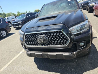 2018 Toyota Tacoma TRD Sport Crew Cab Medium Bed - miniatura 2