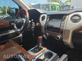 2018 Toyota Tundra 1794 Edition Crew Cab Short Bed - miniatura 26