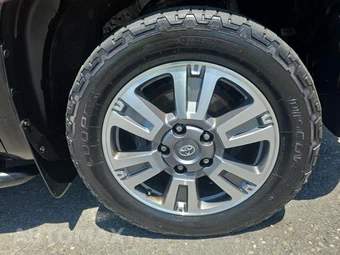 2018 Toyota Tundra 1794 Edition Crew Cab Short Bed - miniatura 9