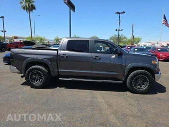 2018 Toyota Tundra SR5 Crew Cab Short Bed - miniatura 4