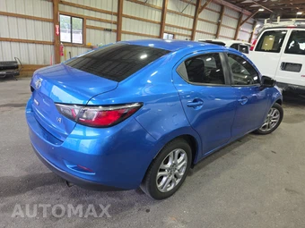2018 Toyota Yaris iA Sedan - miniatura 4
