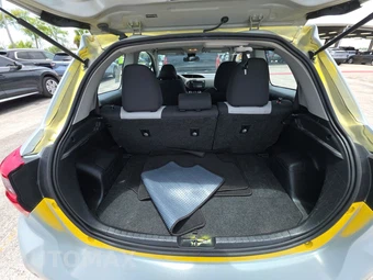 2018 Toyota Yaris L Hatchback - miniatura 16