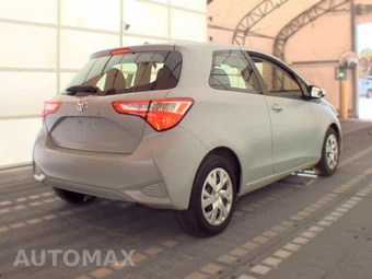 2018 Toyota Yaris L Hatchback - miniatura 4