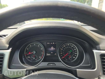 2018 Volkswagen Atlas V6 SE - miniatura 9